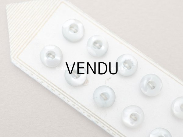 画像5: アンティーク マザーオブパール製 極小 ボタン 6mm 12ピース シェルボタン パウダーブルー (5)