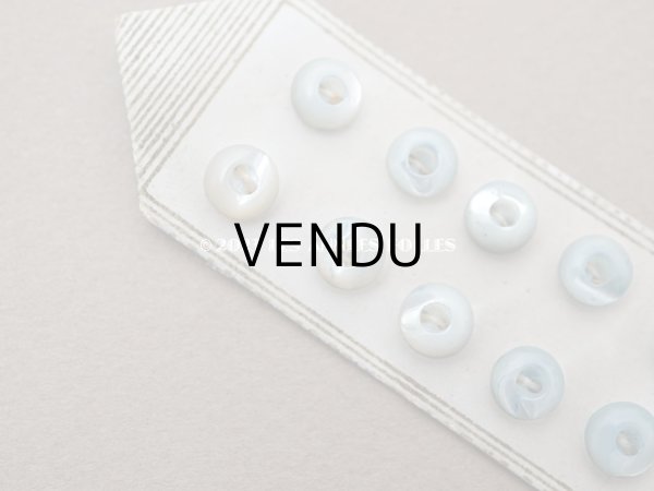 画像11: アンティーク マザーオブパール製 極小 ボタン 6mm 12ピース シェルボタン パウダーブルー (11)