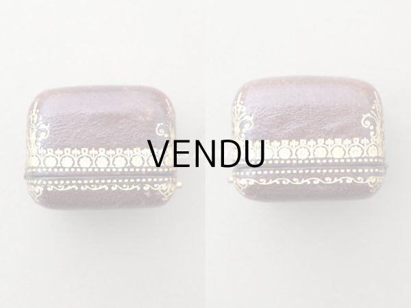 画像4: 【13周年セール対象外】1897年　アンティーク 本革製 ジュエリーボックス 金彩入り ブラウン リングボックス (4)