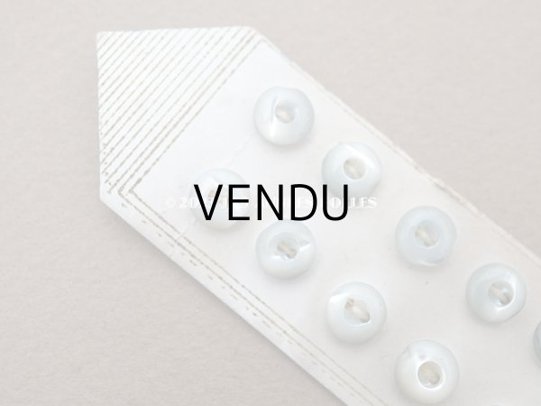 画像8: アンティーク マザーオブパール製 極小 ボタン 6mm 12ピース シェルボタン パウダーブルー (8)