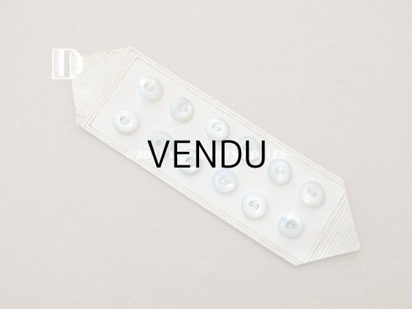 画像13: アンティーク マザーオブパール製 極小 ボタン 6mm 12ピース シェルボタン パウダーブルー (13)