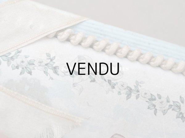 画像7: アンティーク リボンが結ばれた バテムのお菓子箱 パウダーブルー (7)