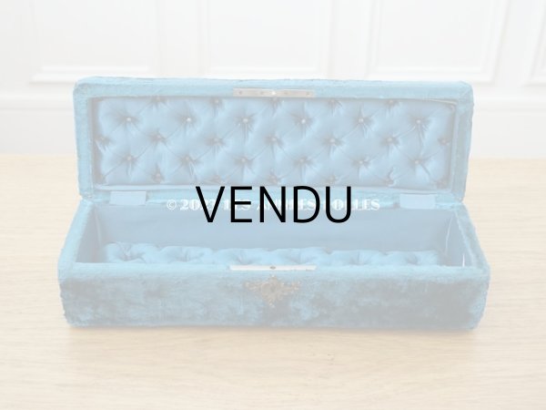 画像11: アンティーク ベルベットのグローブボックス ジュエリーケース スモーキーブルー　シルク製クッション (11)