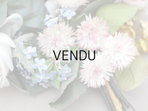 画像4: 19世紀 新品同様 アンティーク 薔薇＆ライラック＆勿忘草＆白詰草の布花　グローブ・ド・マリエのブーケ  (4)