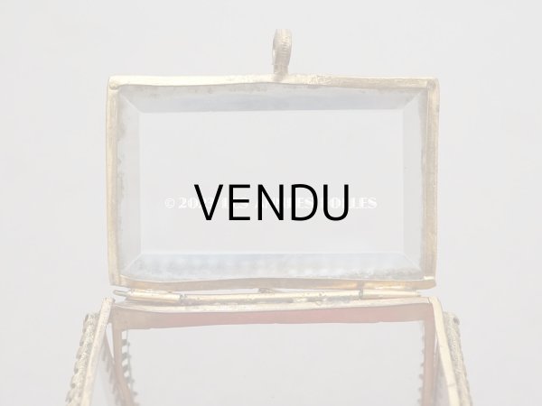 画像11: 19世紀 アンティーク ジュエリーボックス ラズベリーピンクのシルク製クッション (11)