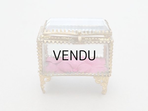 画像3: 19世紀 アンティーク ジュエリーボックス ラズベリーピンクのシルク製クッション (3)