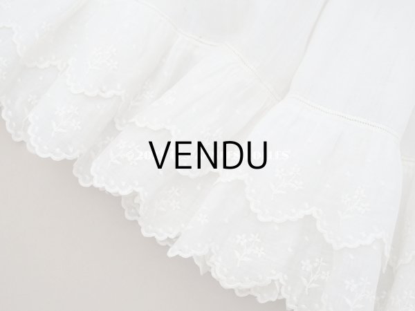 画像10: 1900年頃 アンティーク　小さな女の子のドレス ピーチピンクのリボン＆手刺繍の花模様 (10)