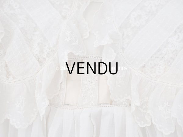 画像5: 1900年頃 アンティーク　小さな女の子のドレス ピーチピンクのリボン＆手刺繍の花模様 (5)