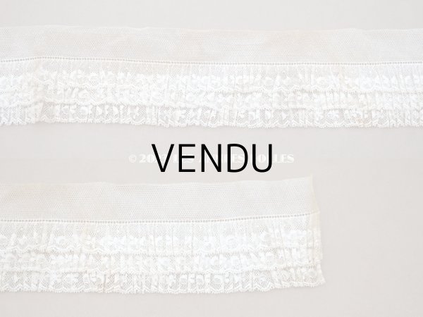 画像8: アンティーク タグ付き 3段　チュールレースのプリーツ リボン 1.53m 7.5cm幅 オフホワイト (8)