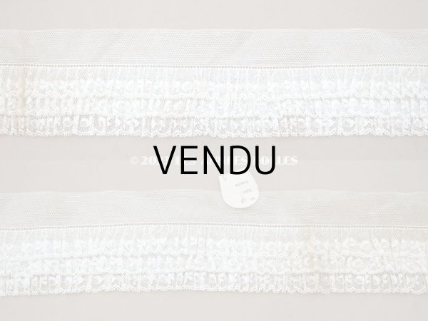 画像7: アンティーク タグ付き 3段　チュールレースのプリーツ リボン 1.53m 7.5cm幅 オフホワイト (7)