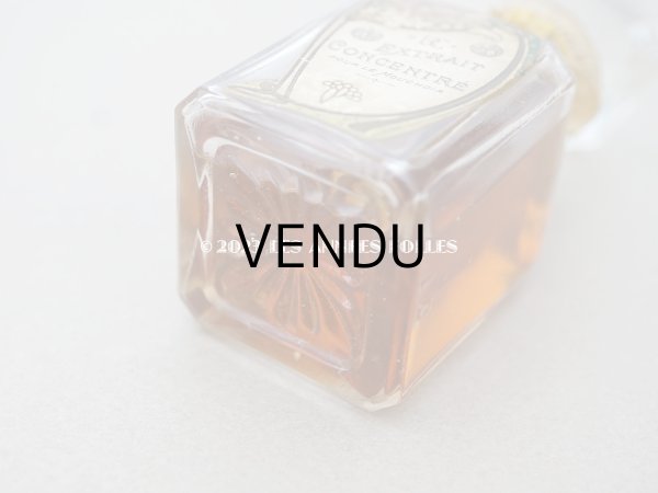 画像9: 未開封 アンティーク  鈴蘭&菫の小さなパフュームボトル クリスタル製 EXTRAIT CONCENTRE POUR LE MOUCHOIR   (9)