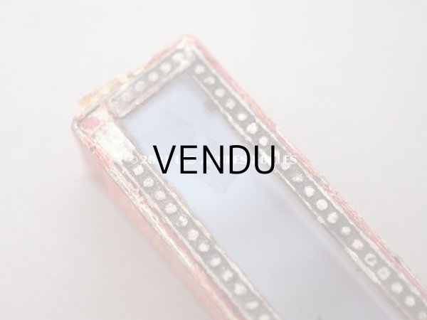 画像4: 1900年代 アンティーク 硝子の蓋の紙箱入り イニシャルテープ  (4)