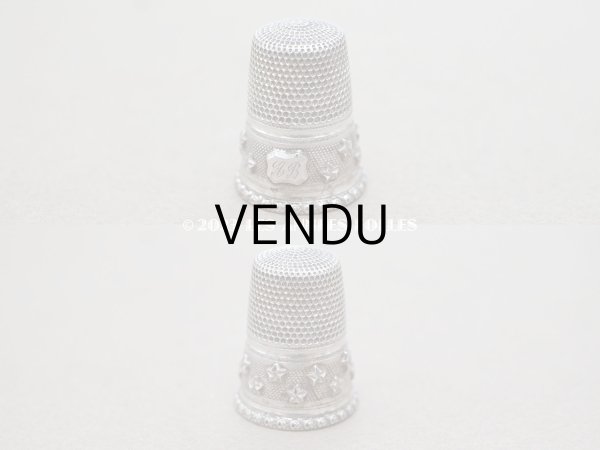 画像7: アンティーク ボンマルシェ　シルバー製シンブル イニシャル入り&星柄 指ぬき  - AU BON MARCHE - (7)