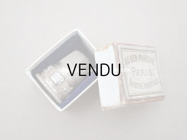 画像4: アンティーク ボンマルシェ　シルバー製シンブル イニシャル入り&星柄 指ぬき  - AU BON MARCHE - (4)