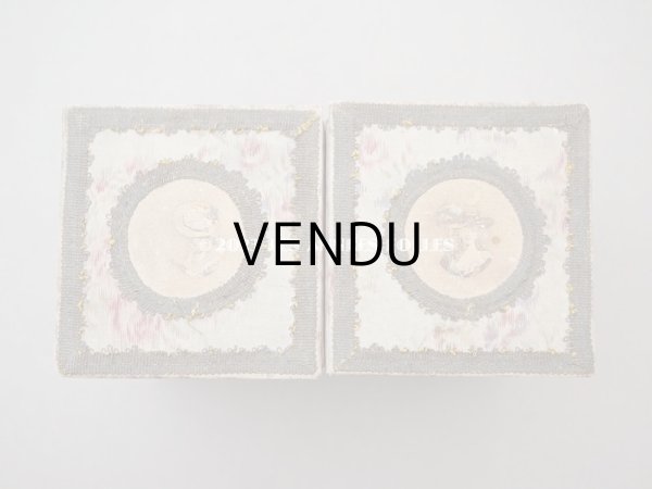 画像5: 1900年頃 アンティーク 薔薇&薄紫色のリボンのガーランド  カルトナージュボックス アコーディオン式 (5)