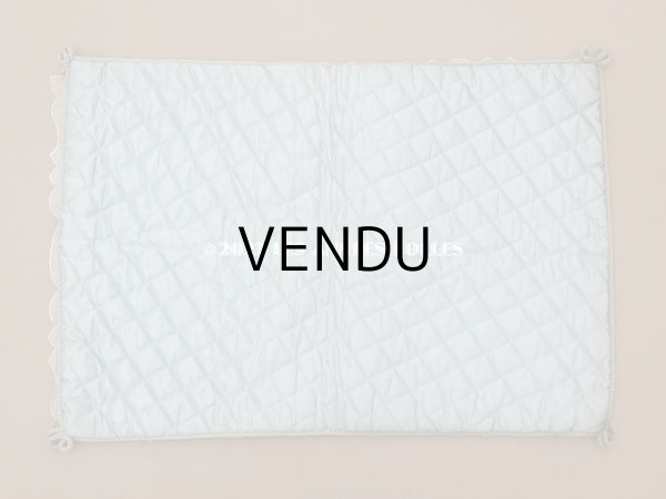 画像7: アンティーク イニシャル刺繍入り シルク製 ハンキーケース パウダーブルー (7)