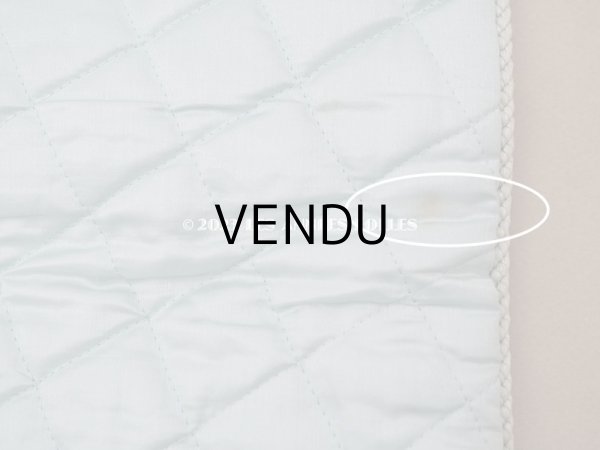 画像8: アンティーク イニシャル刺繍入り シルク製 ハンキーケース パウダーブルー (8)