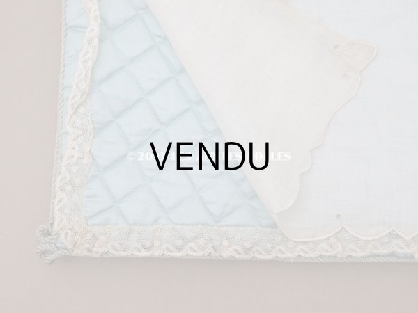 画像16: アンティーク イニシャル刺繍入り シルク製 ハンキーケース パウダーブルー (16)
