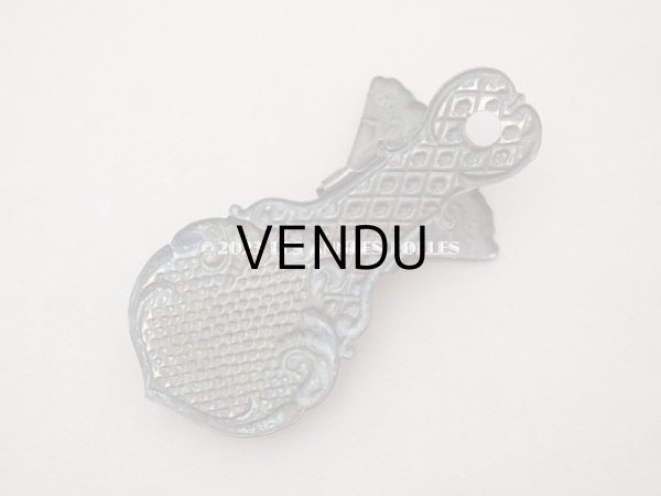 画像6: アンティーク ハンドモチーフのクリップ  (6)