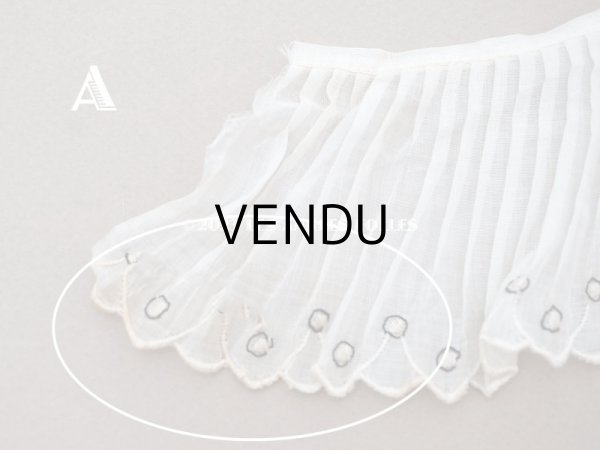 画像5: アンティーク スカラップ プリーツリボン ドット刺繍入り 7.8cm幅 コットンオーガンジー (5)