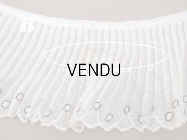 画像9: アンティーク スカラップ プリーツリボン ドット刺繍入り 7.8cm幅 コットンオーガンジー (9)