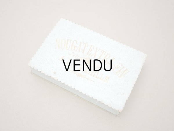 画像2: 19世紀末 アンティーク ヌガーのお菓子箱 NOUGAT EXTRA-FIN A LA VANILLE (2)