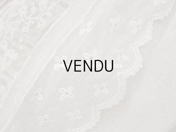 画像14: アンティーク 洗礼式のベビードレス パフスリーブ 手刺繍の花模様＆レース＆オレンジベージュのリボン (14)