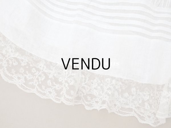 画像16: アンティーク 洗礼式のベビードレス パフスリーブ 手刺繍の花模様＆レース＆オレンジベージュのリボン (16)