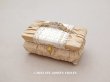 画像1: 19世紀 アンティーク ナポレオン3世時代 お菓子箱 シャンパンゴールド＆オフホワイトのキルティング チョコレートボックス  (1)