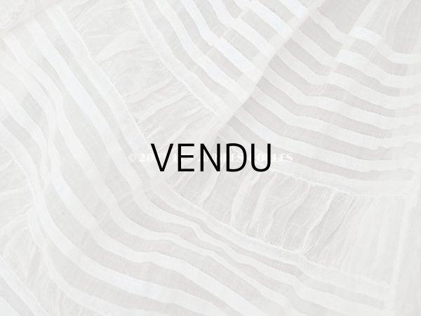 画像11: アンティーク 洗礼式のベビードレス パフスリーブ 手刺繍の花模様＆レース＆オレンジベージュのリボン (11)