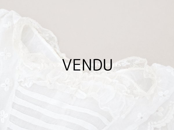 画像5: アンティーク 洗礼式のベビードレス パフスリーブ 手刺繍の花模様＆レース＆オレンジベージュのリボン (5)