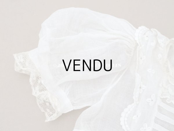 画像8: アンティーク 洗礼式のベビードレス パフスリーブ 手刺繍の花模様＆レース＆オレンジベージュのリボン (8)