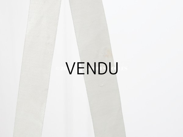 画像9: 1900年頃 アンティーク ラック ガラス棚 スモーキーブルーグリーンのシルクサテンリボン (9)