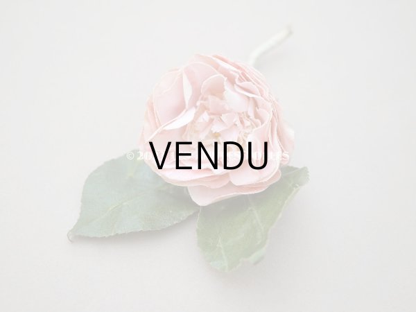 画像2: アンティーク ピンクの薔薇の布花 クウォーターロゼット咲き (2)