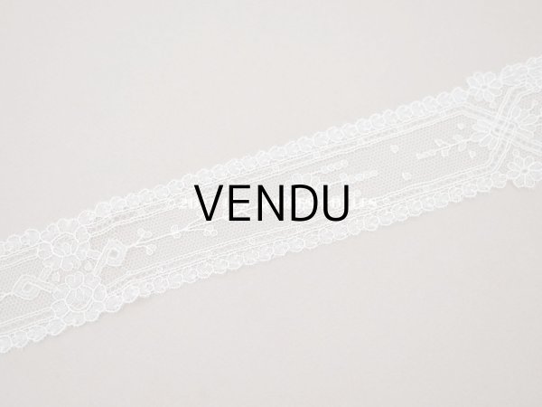 画像8: アンティーク バルブ・ド・ボネ オフホワイトのシャンティイレース　 (8)