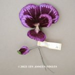 画像: 1900年頃 未使用　アンティーク パンジーの布花 ラベル付 紫＆ボルドー
