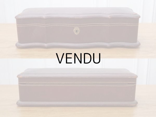 画像10: アンティーク 本革製　グローブボックス シルク製クッション付き　イニシャル入り ジュエリーケース　 (10)