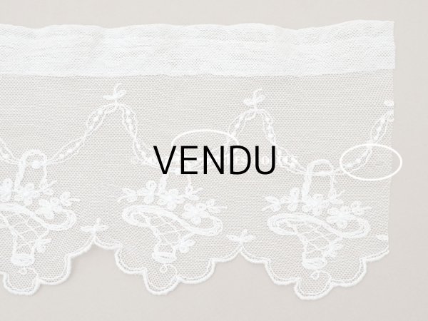 画像11: アンティーク 花かご＆リボンのガーランドの刺繍入り 幅広チュールレース 168~200cm (11)