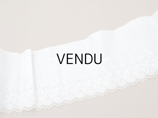 画像7: ＊蚤の市＊アンティーク 幅広 カットワークレース 花刺繍入り 幅17.3cm (7)