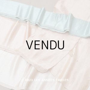 画像: 18世紀 アンティーク シルクサテンのファブリック 5点セット パウダーピンク＆パールブルー