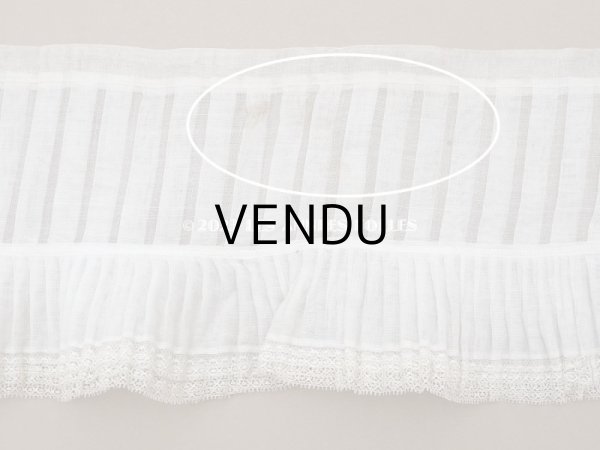 画像7: 【クリスマスセール2023対象外】1900年頃 アンティーク ドレスの裾  幅広　レース付きプリーツ 2.65m 幅17.5cm　コットンオーガンジー (7)