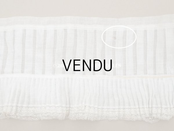 画像8: 【クリスマスセール2023対象外】1900年頃 アンティーク ドレスの裾  幅広　レース付きプリーツ 2.65m 幅17.5cm　コットンオーガンジー (8)