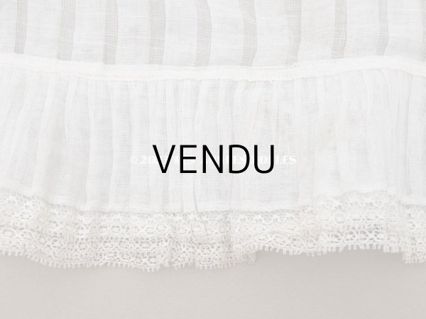 画像9: 【クリスマスセール2023対象外】1900年頃 アンティーク ドレスの裾  幅広　レース付きプリーツ 2.65m 幅17.5cm　コットンオーガンジー (9)