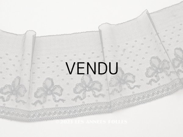 画像1: 【クリスマスセール2023対象外】1900年頃 アンティーク 幅広 リボン柄　シャンティイレース  17cm幅  1.75m〜2.5m (1)