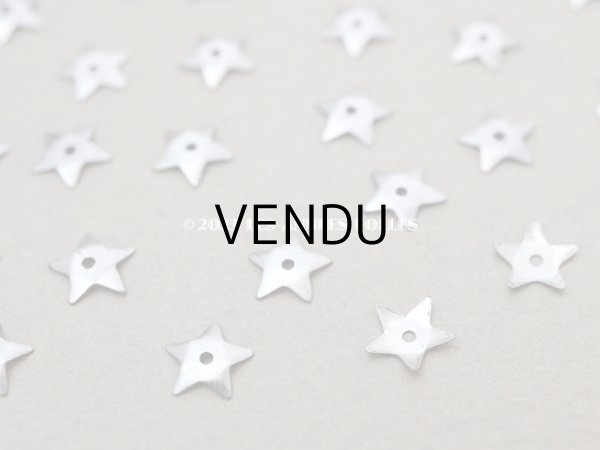 画像5:  19世紀末 アンティーク メタル製 極小 5mm 星型 立体 スパンコール シルバー 30〜50ピースのセット  (5)