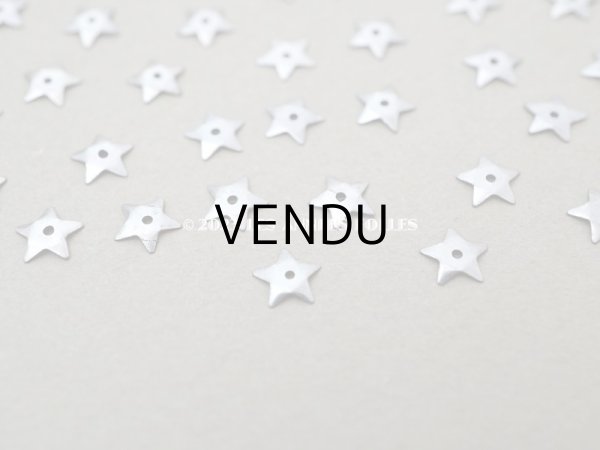 画像3:  19世紀末 アンティーク メタル製 極小 5mm 星型 立体 スパンコール シルバー 30〜50ピースのセット  (3)