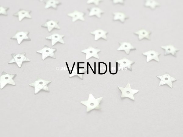 画像5: 19世紀末 アンティーク メタル製 極小 5mm 星型 立体 スパンコール アップルグリーン 50ピースのセット  (5)