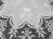 画像4: アンティーク  王冠紋章＆イニシャルの刺繍入り 結婚式のハンカチ アプリカシオン・アングルテール (ボビンレース)　 (4)