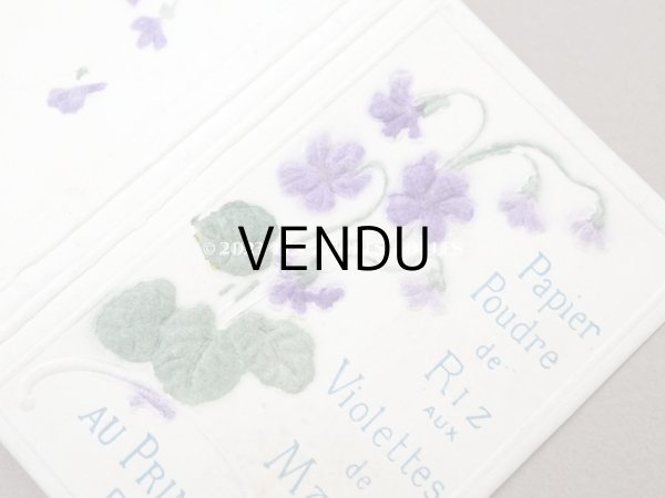 画像2: アンティーク 菫のおしろい紙のカバー PAPIER POUDRE DE RIZ AUX VIOLETTES DE MARS - AU PRINTEMPS PARIS - (2)