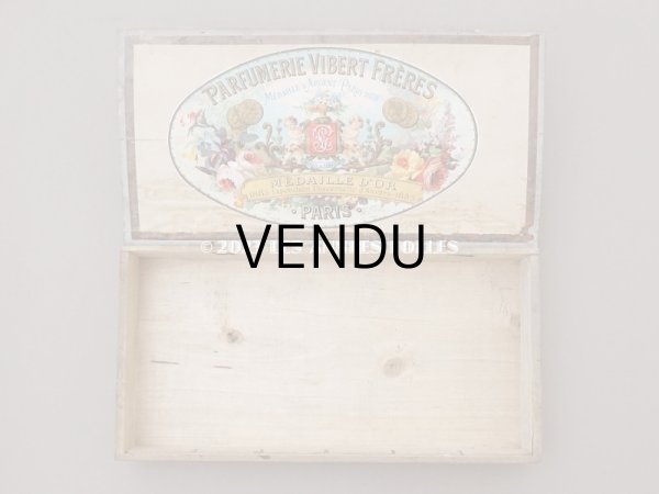 画像4: 19世紀末 アンティーク 天使のパフュームボックス HUILE SAIDA  - PARFUMERIE VIBERT FRERES PARIS - (4)